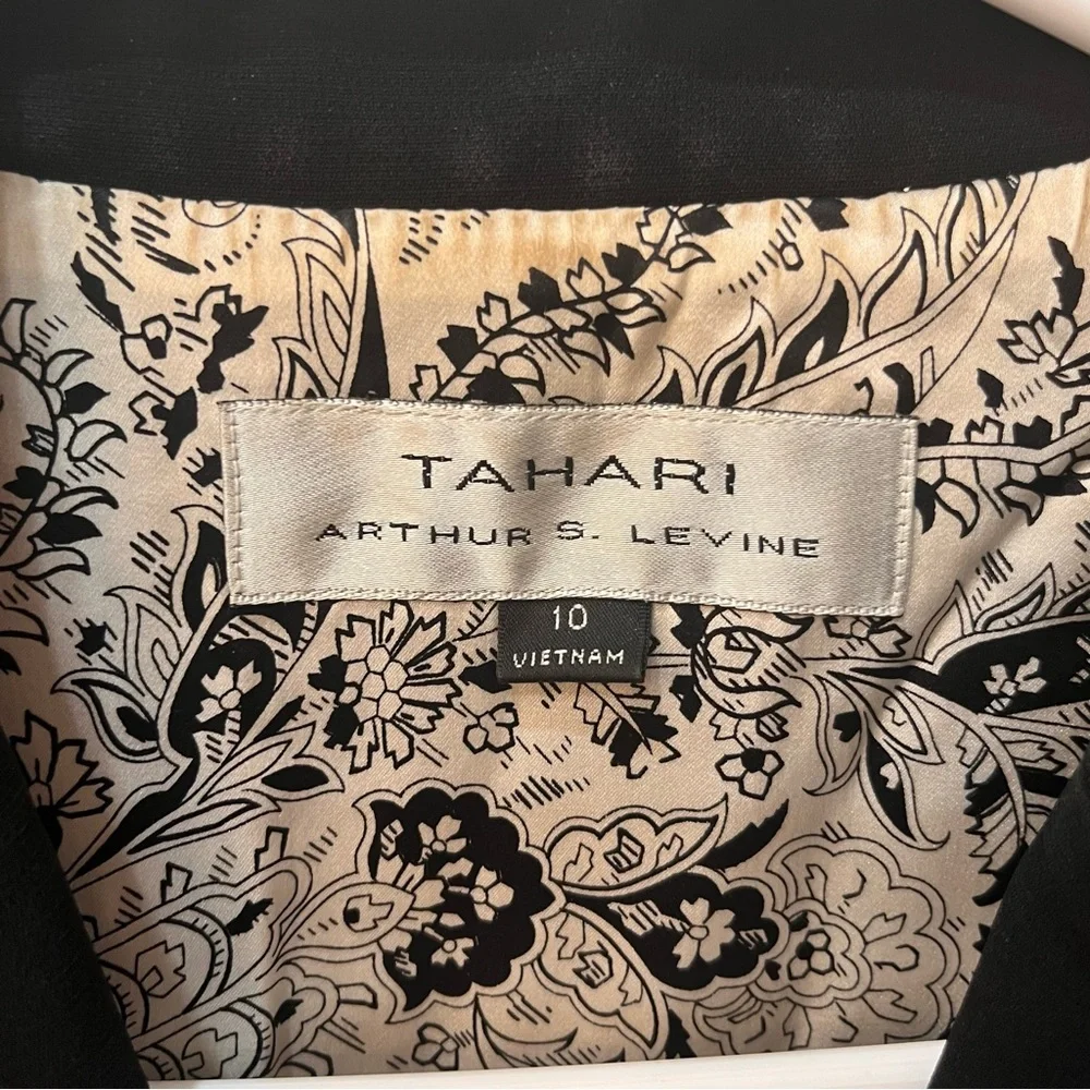 Tahari Black blazer jacket sz 10 - Picture 2 of 7